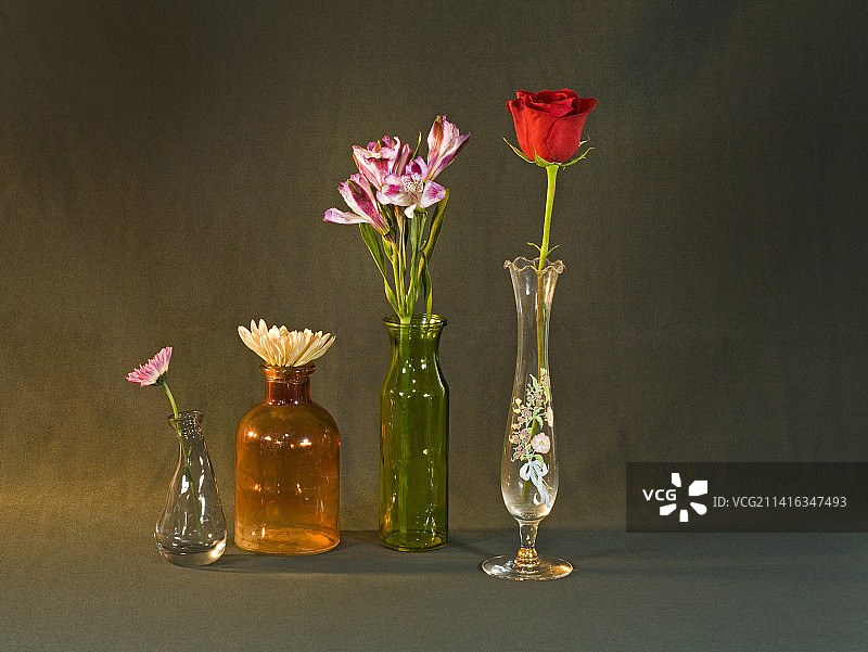 花瓶里的鲜花图片素材