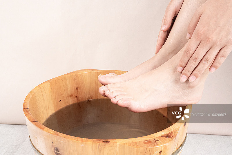 养生保健泡脚图片素材