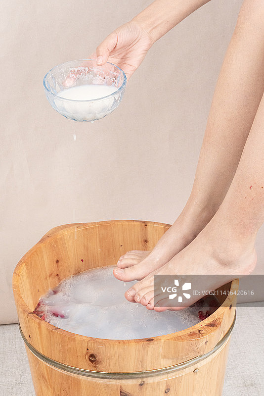 养生保健泡脚图片素材