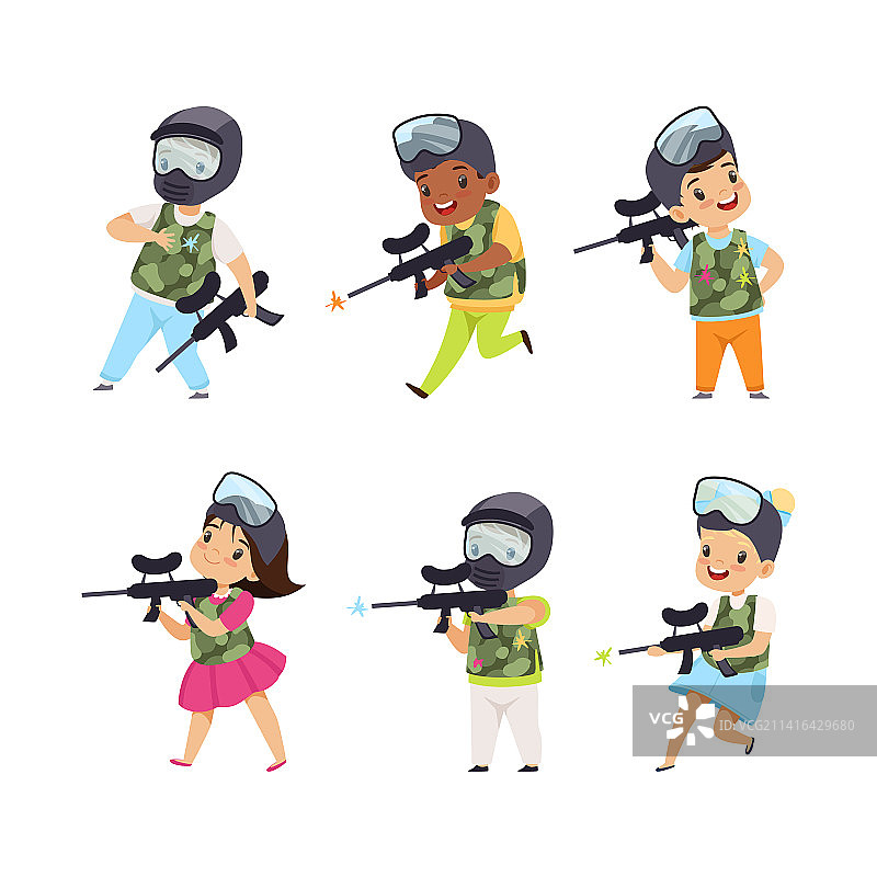 身穿防护服的小男孩和小女孩玩彩弹游戏图片素材