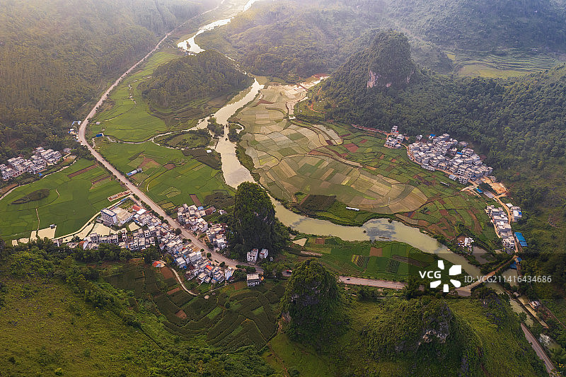 航拍桂西喀斯特地貌图片素材