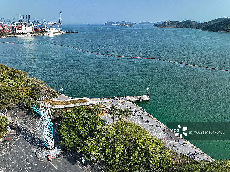 广东省深圳市盐田区壹海城中央公园灯塔图书馆航拍图片素材