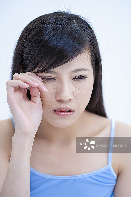 美女眼睛痛图片素材