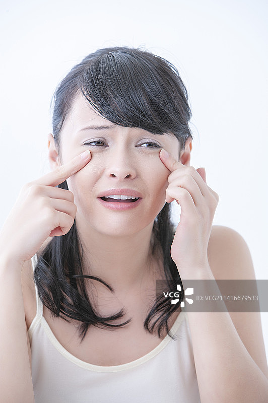 美女眼睛痛图片素材