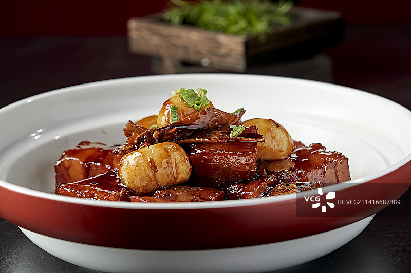 蒜头红烧肉图片素材