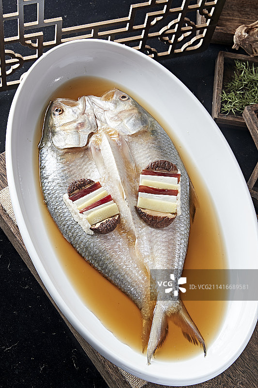白水蒸鲥鱼图片素材