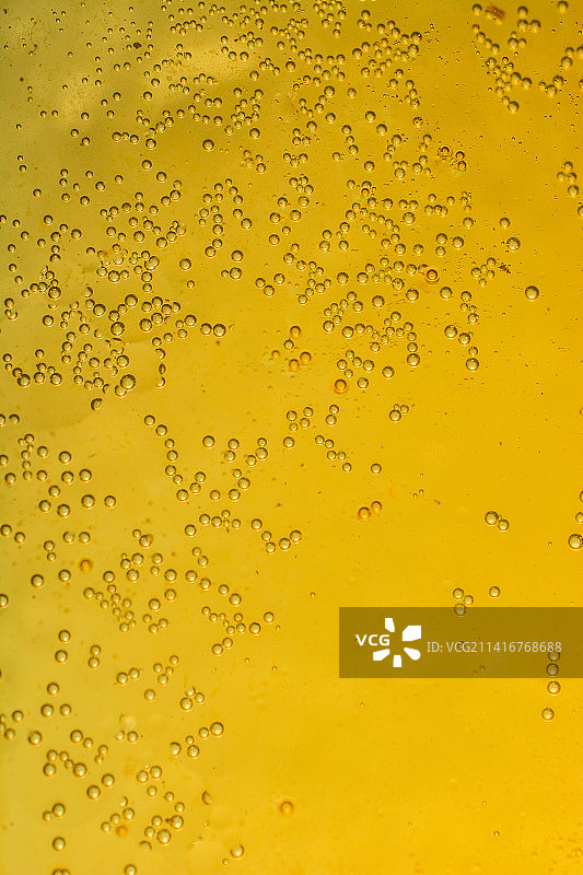 彩色背景上的水油乳化液微距照片，土耳其图片素材