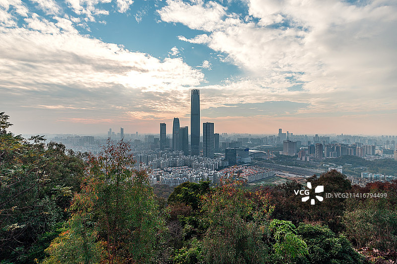 东莞旗峰山遥望CBD图片素材