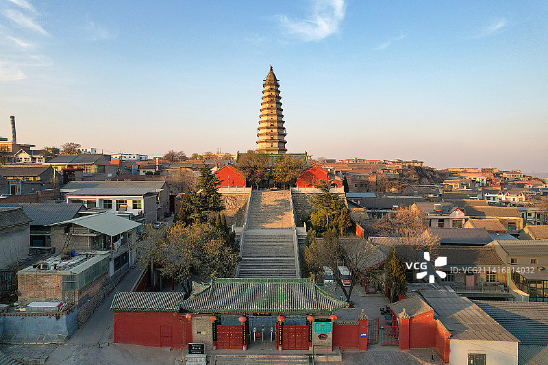 中国山西省运城市新绛县龙兴寺航拍图片素材