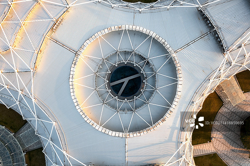 佛山岭南明珠体育馆建筑结构图片素材