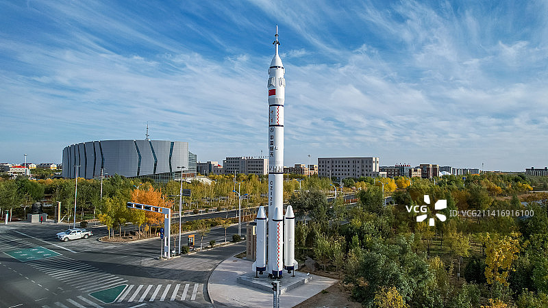 内蒙古额济纳旗东风航天城火箭雕塑图片素材