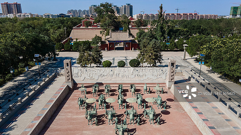 甘肃武威雷台汉墓铜奔马雕像图片素材
