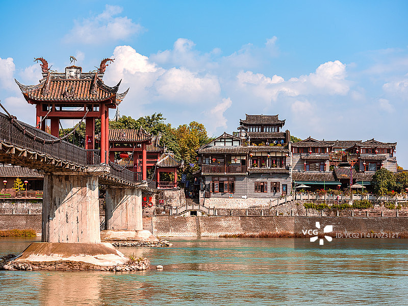 中国四川成都崇州元通古镇秋季风光图片素材