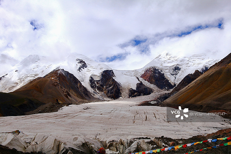 青海果洛州阿尼玛卿冰川图片素材