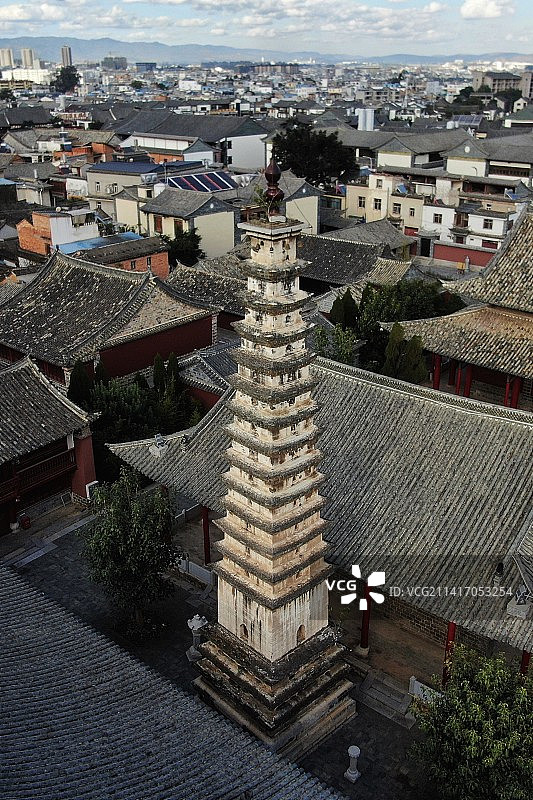 云南建水玉皇阁及崇文塔图片素材