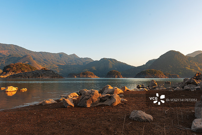 广东清远桃花湖图片素材