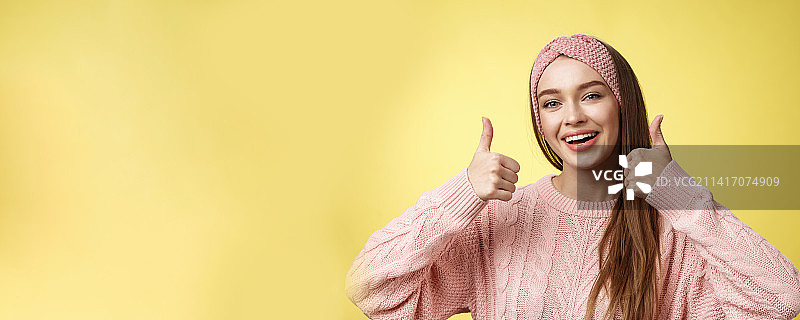 女孩同意参加有趣的活动图片素材