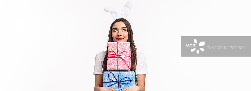 节日赠礼，俏皮可爱的庆祝时刻图片素材