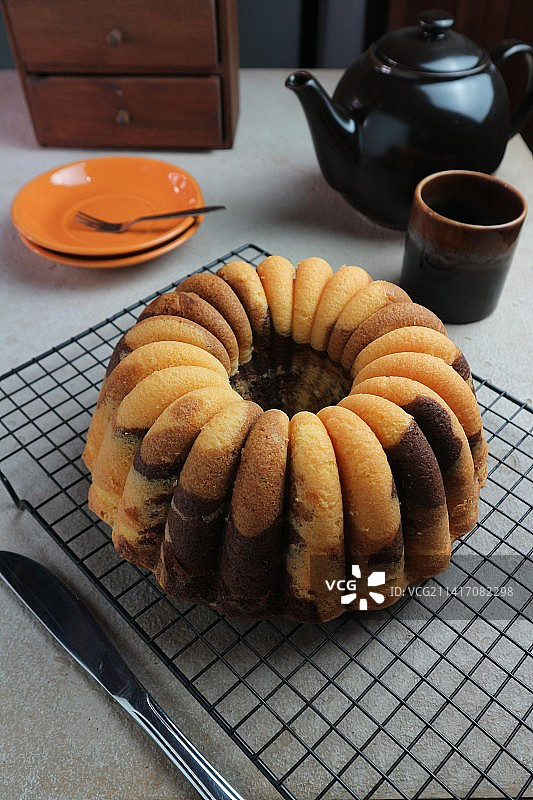 刚出炉的经典海绵蛋糕，印度尼西亚苏梅当图片素材