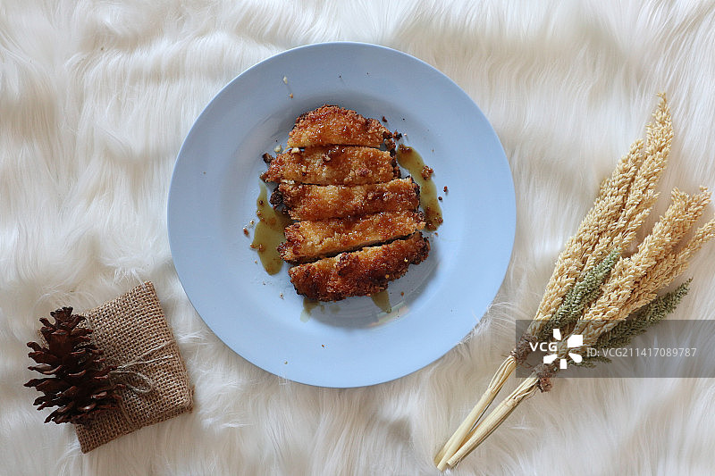 自制香料鸡排（印度尼西亚博内戈罗）图片素材