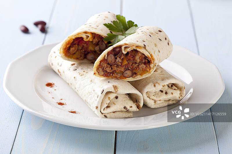 肉馅蔬菜墨西哥卷饼图片素材