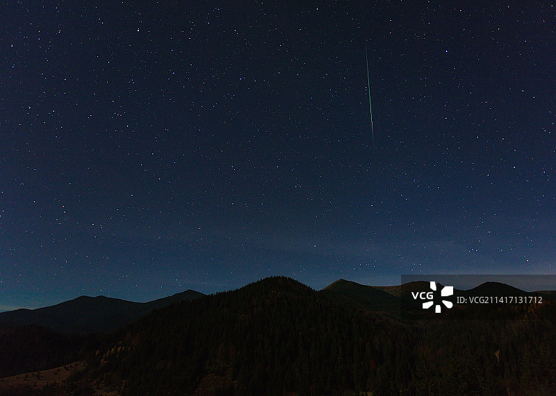 美国夜间山脉轮廓剪影图片素材