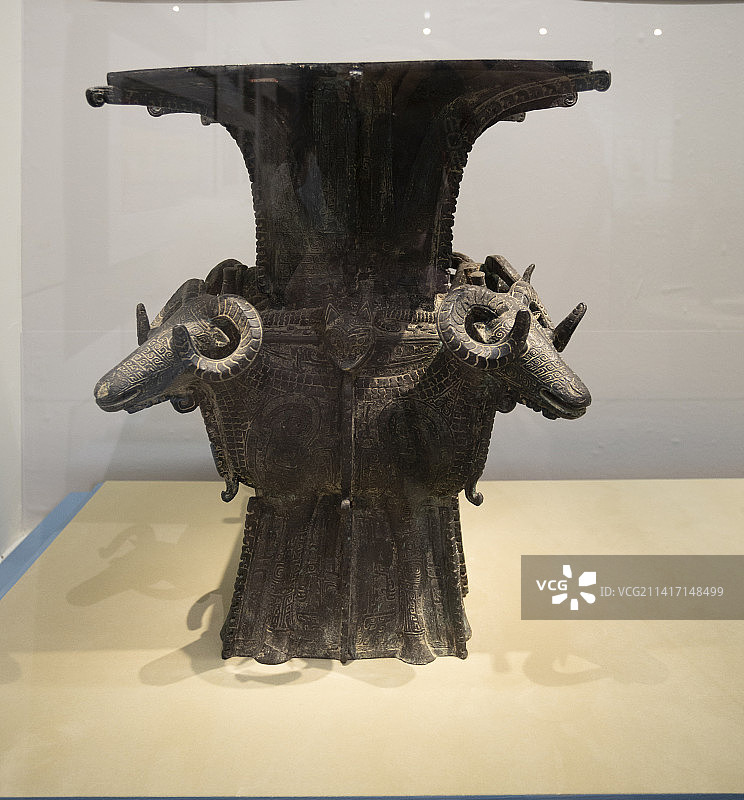 四羊方尊复制品，片羽重辉国家博物馆文保成果展图片素材