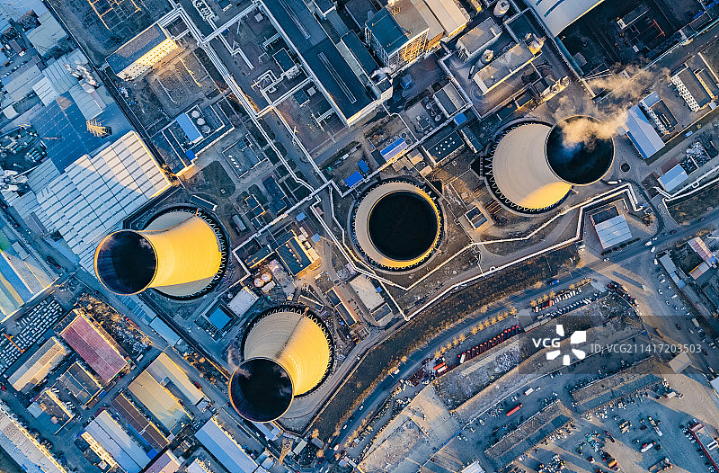城市工厂烟囱冷却塔航拍景观图片素材