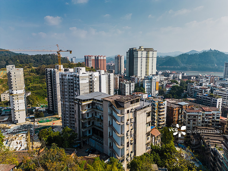 广西梧州城市建筑航拍万秀区图片素材