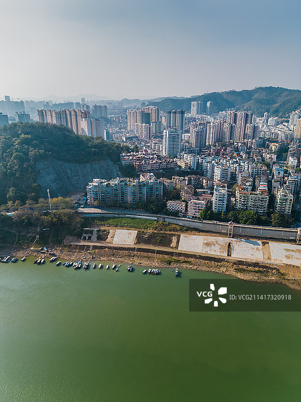 广西梧州城市建筑航拍万秀区桂江风光图片素材