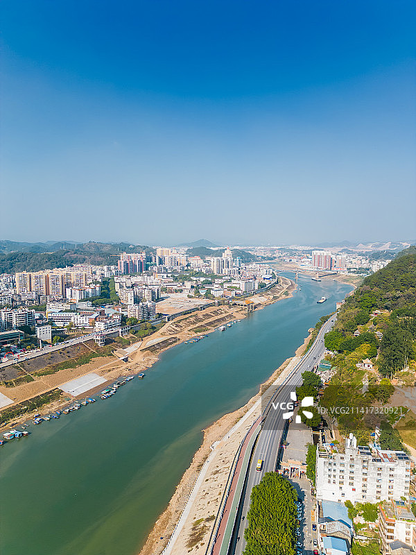 广西梧州城市建筑航拍万秀区桂江风光图片素材
