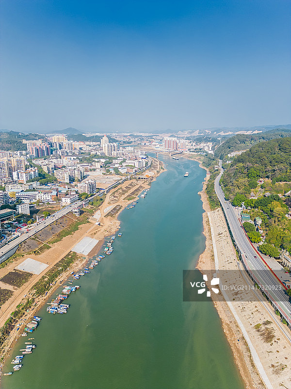 广西梧州城市建筑航拍万秀区桂江风光图片素材