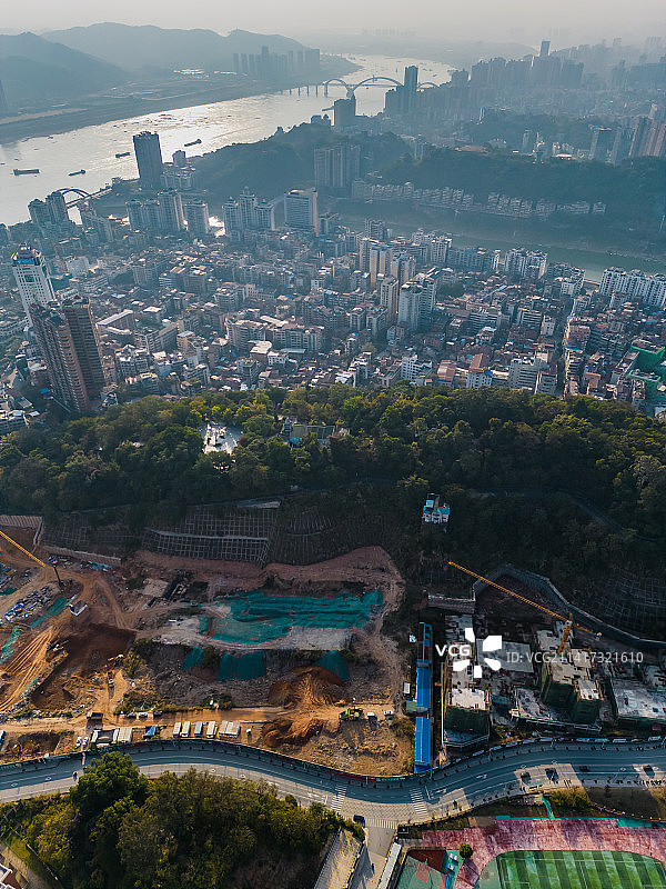 广西梧州城市建筑航拍西江和万秀区图片素材