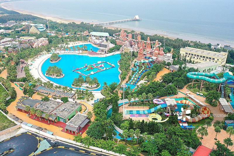湛江吴川鼎龙湾德萨斯水上世界航拍全景图片素材