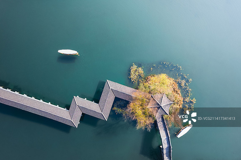 杭州西湖风景区浴鹄湾晴天航拍风光图片素材