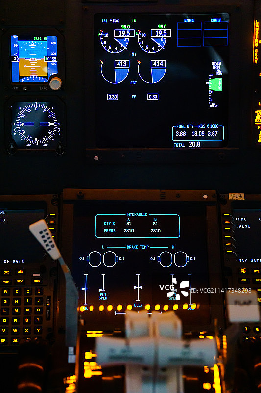 飞机驾驶舱驾驶室飞行显视屏显示模块图片素材