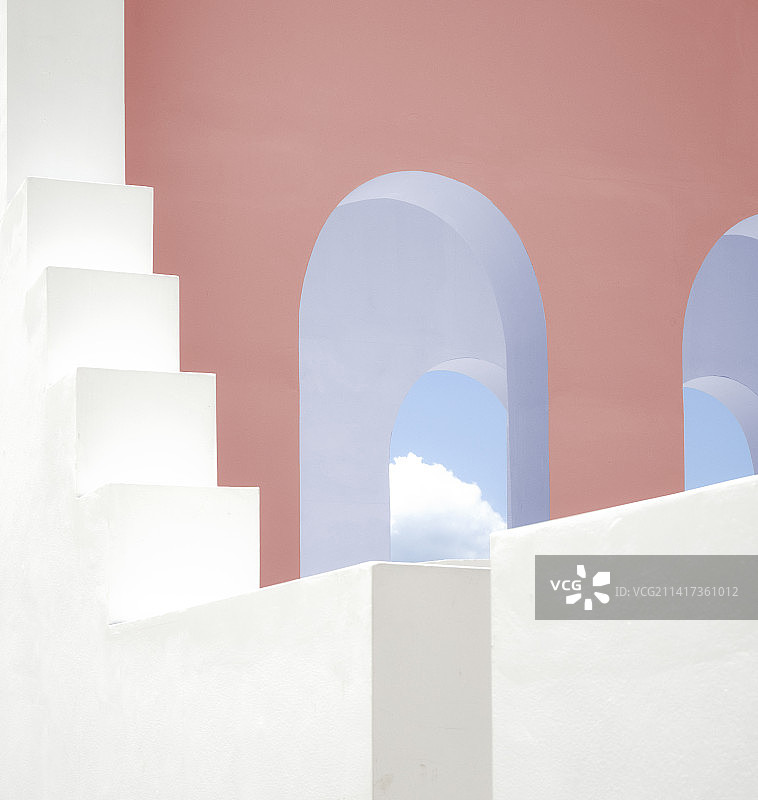 阳光中的彩色建筑图片素材