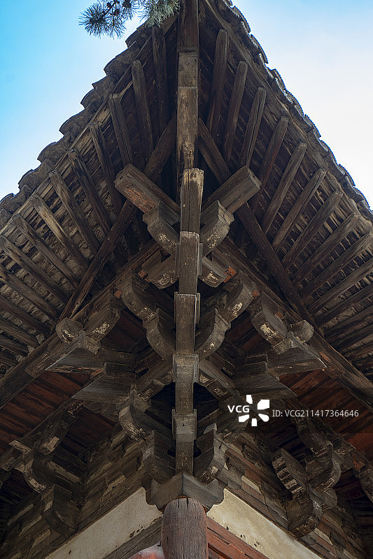 中国山西省忻州市五台县佛光寺斗拱特写图片素材