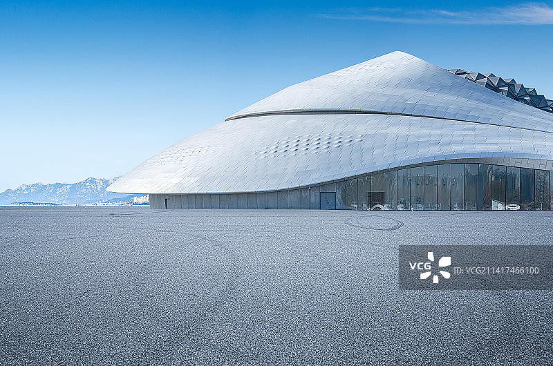 剧院建筑柏油路广场图片素材