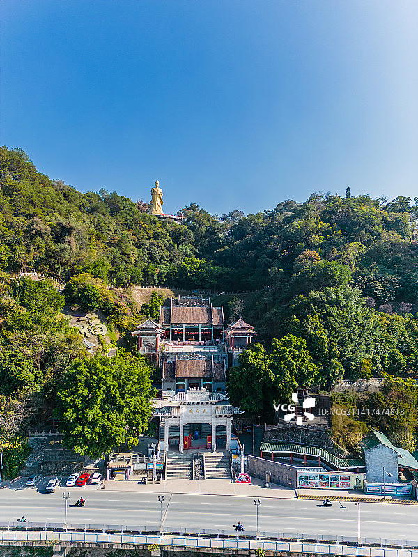广西梧州城市航拍龙母庙图片素材