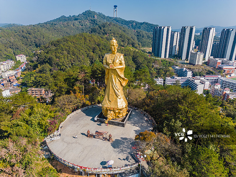 广西梧州城市航拍龙母庙图片素材
