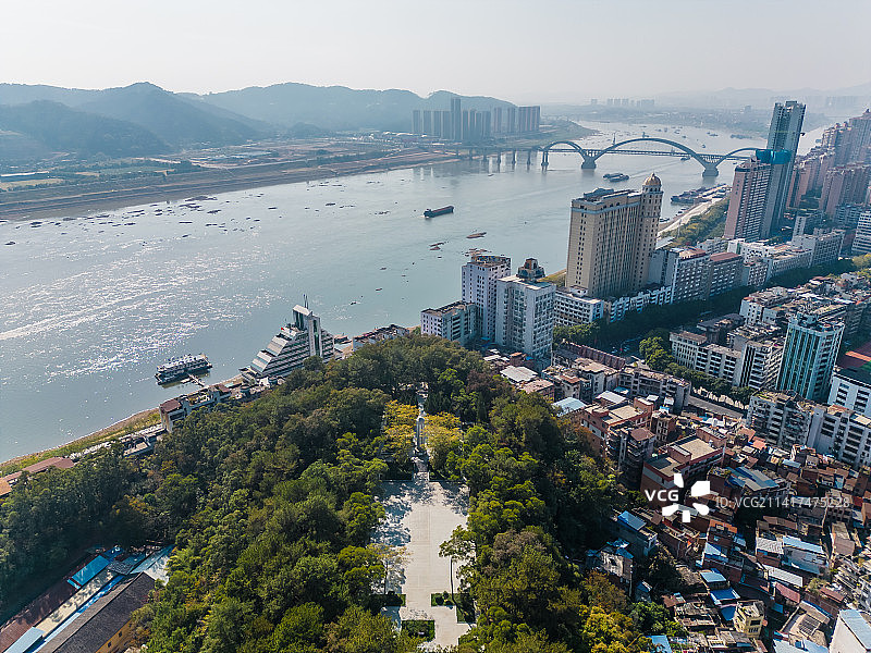 广西梧州城市航拍珠山公园图片素材