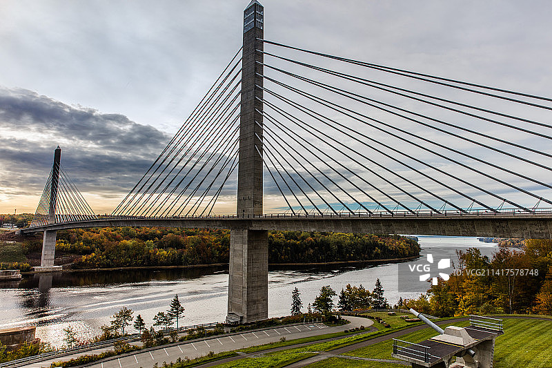 美国缅因州Penobscot Narrows Bridge图片素材