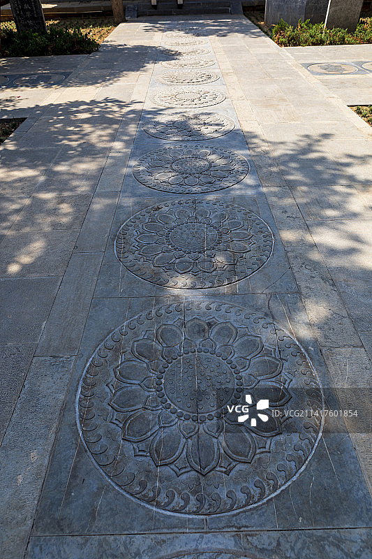 登封市大法王寺步步生莲地砖图片素材