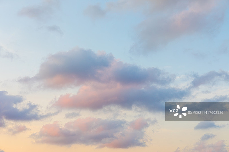日落黄昏时分美丽的彩霞彩云图片素材