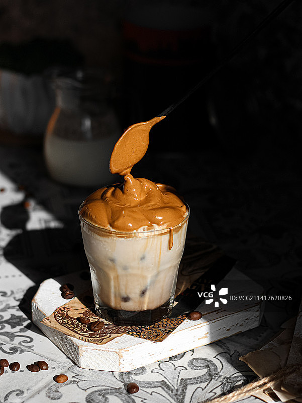 桌上的饮品特写，Horodok，乌克兰图片素材