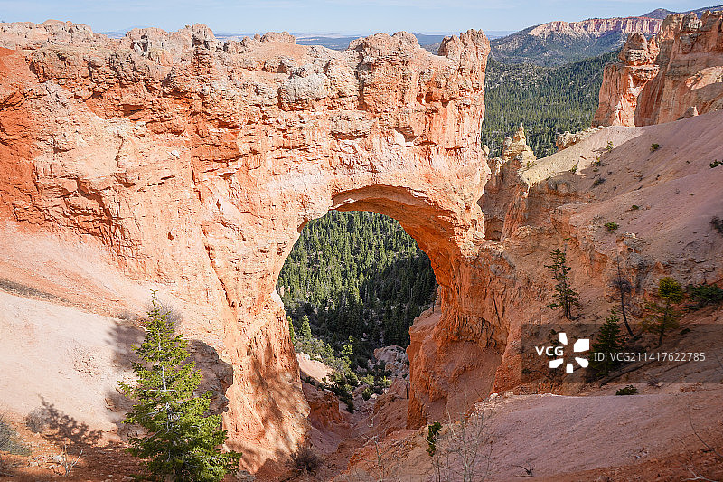 美国犹他州锡安国家公园的岩层景观图片素材