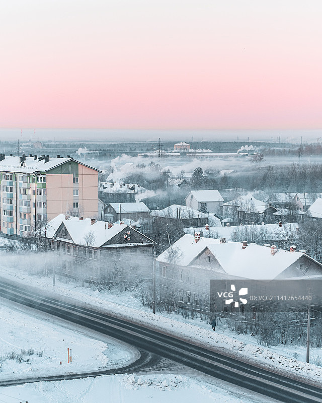 冬季俄罗斯的建筑物与天空的高角度视图图片素材