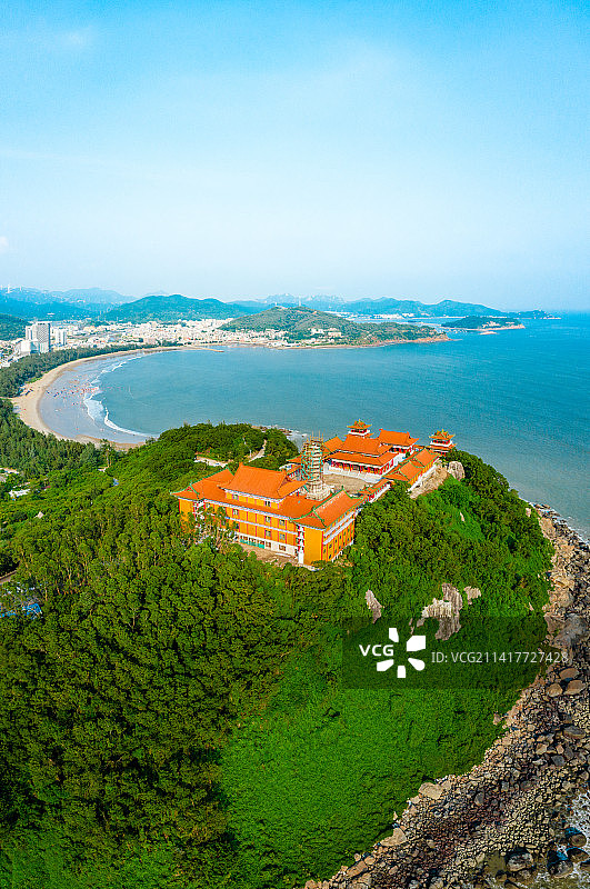 中国广东省阳江市阳东区珍珠湾飞龙寺图片素材