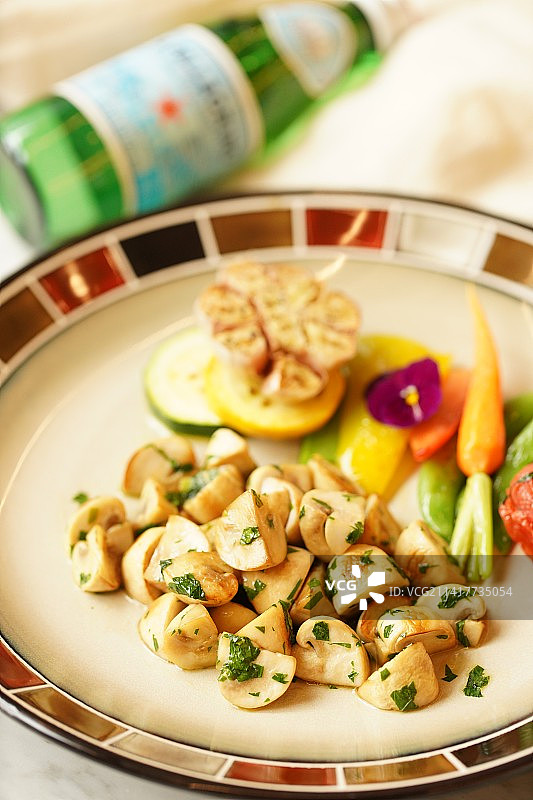 西式焗炒时蔬蘑菇高清场景图图片素材